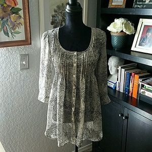 Sheer Tie-Back Flowy Blouse